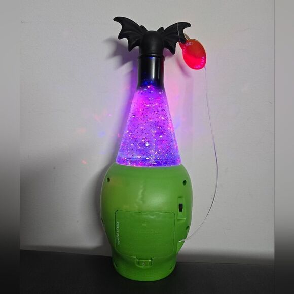 Target Halloween 2024 Hyde & Eek! Halloween Skull Lava Lamp Light, New - Picture 6 of 10